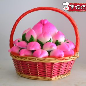 庆生寿桃包 Birthday Peach Shaped Steamed Buns